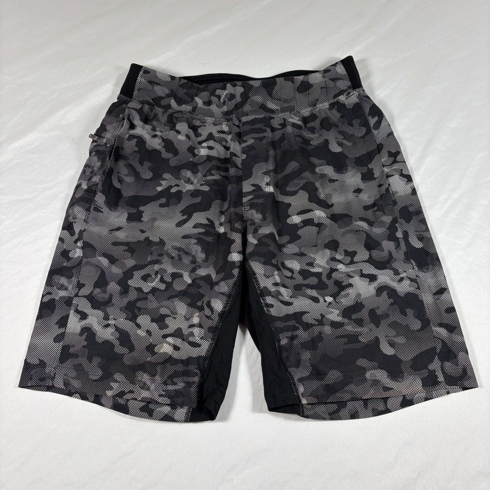 Lululemon‎ Men's T.H.E. Linerless Short 9" Mens Sz M Gray Black Camo Gym Active